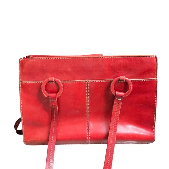 Red leather shoulder bag is most likely a vintage Fossil - Picture 4 of 11
